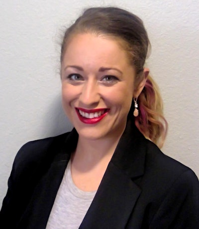 Erin Holland Headshot