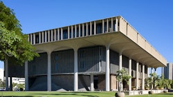 Hawaii Capitol Building Dreamstime Credit Adeliepenguin Resized