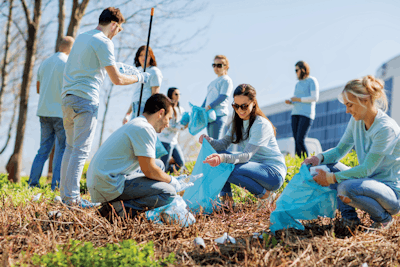 Adobe Stock 112023896 Volunteers Cleaning Park Fmt
