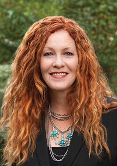 Noelle New Headshot Fmt