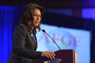 Tulsi Gabbard 2013 Civil Rights Luncheon Afge Flickr Creative Commons Sumanah Resized
