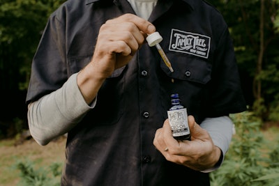 Family Tree Product Shot, Cbd Oil Fmt