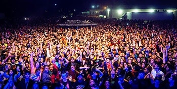Hotbox Snoop crowd