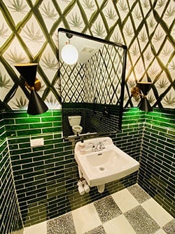 Green thumb Bathroom