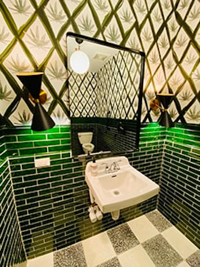 Green thumb Bathroom