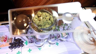 Cann Mag Glass