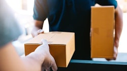 Delivery Adobe Stock Wutzkoh Resized