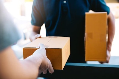 Delivery Adobe Stock Wutzkoh Resized