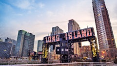 Long Island 76635917