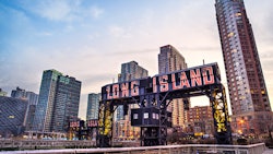 Long Island 76635917